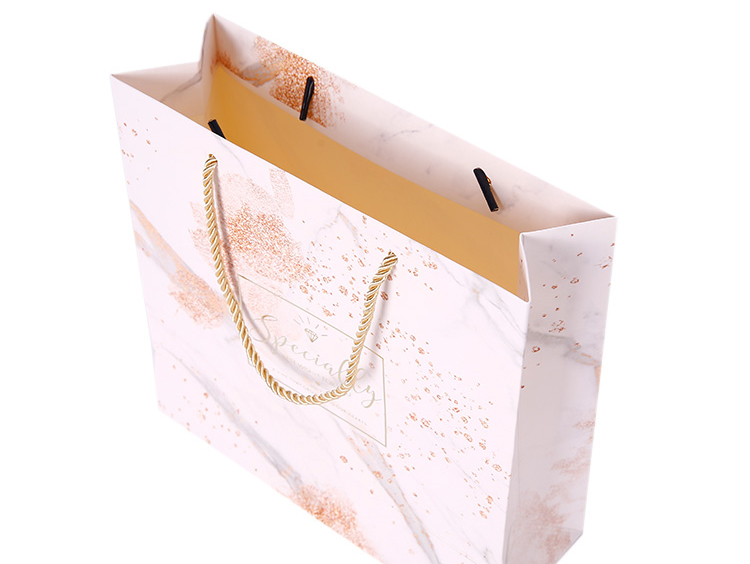 Custom Private Label Gift Paper Bag With High Quality