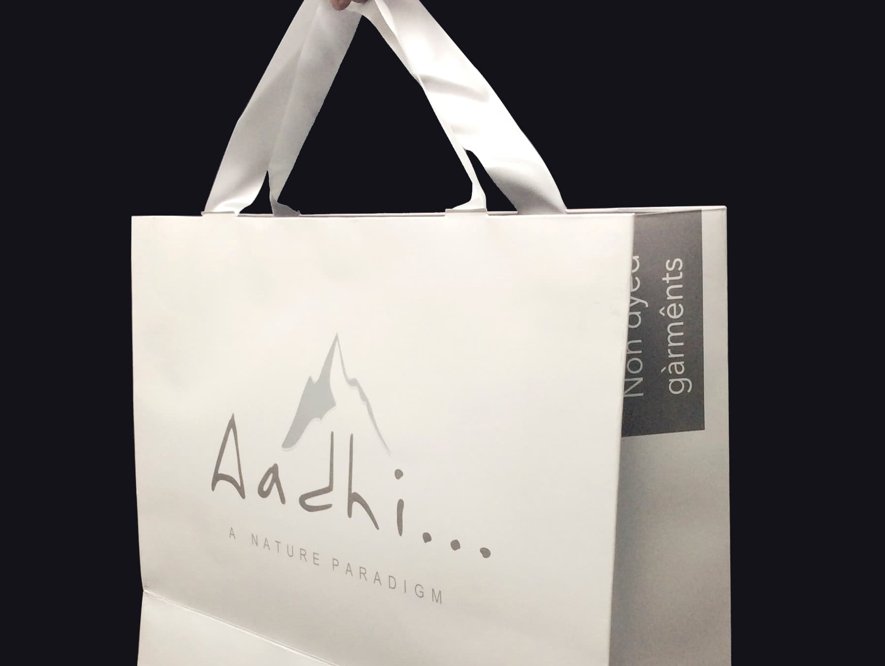 China Factory Shopping Paper Bag With Logo customization