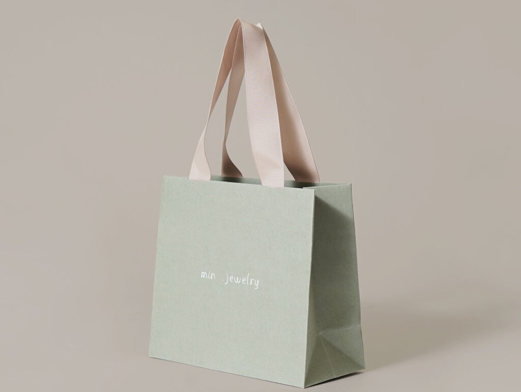 China Luxury Jewelry Paper Bag Wedding Bag With High Quality