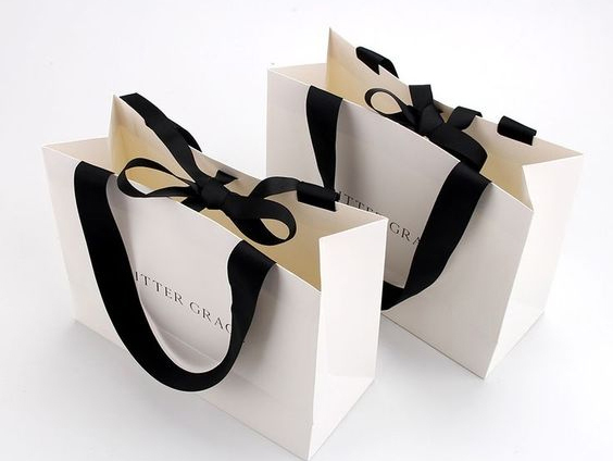 Luxury Paper Bag Printed With Ribbon Handle 