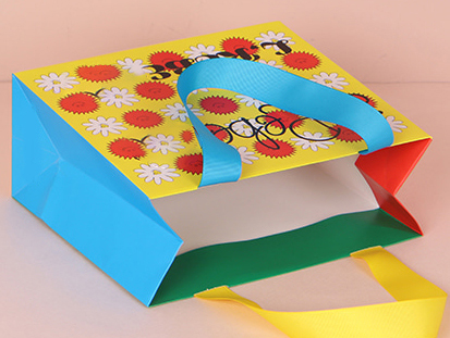 Colorful Gift Paper Bags Equipment For The Production