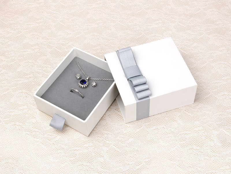 Drawer Type Jewelry Paper Box Delicate Silk Easy To Pull 