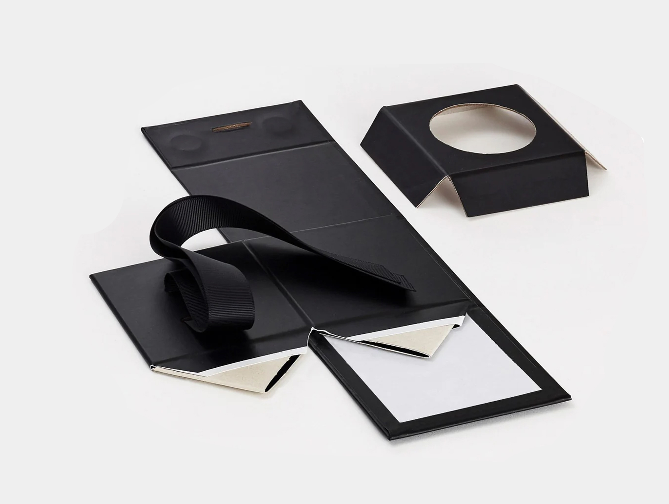 Square Black Cardboard Box With Bow Decoration For Easy Folding