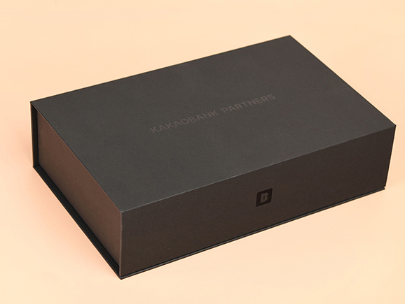 Magnetic Clamshell-Type Cardboard Black Gift Boxes