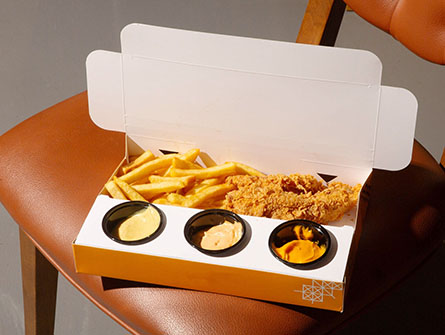 Chicken Paper Box With Dipping